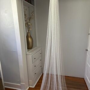 Untamed Petals Jackson Cathedral Pearl Veil Length 280cm